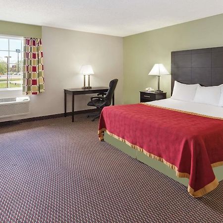 Baymont By Wyndham Beloit Otel Dış mekan fotoğraf
