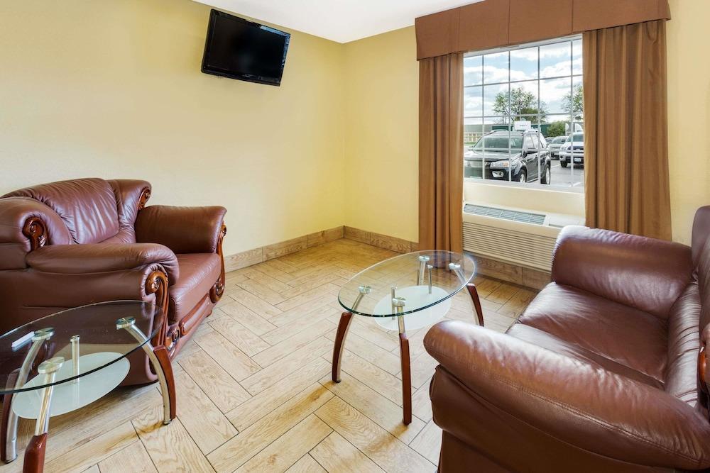 Baymont By Wyndham Beloit Otel Dış mekan fotoğraf