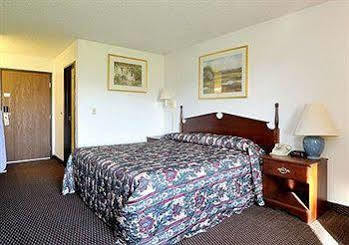 Baymont By Wyndham Beloit Otel Dış mekan fotoğraf